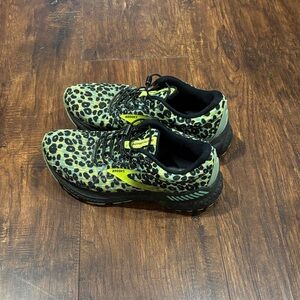 Women’s Brooks Leopard Print Sneakers - Green and Black